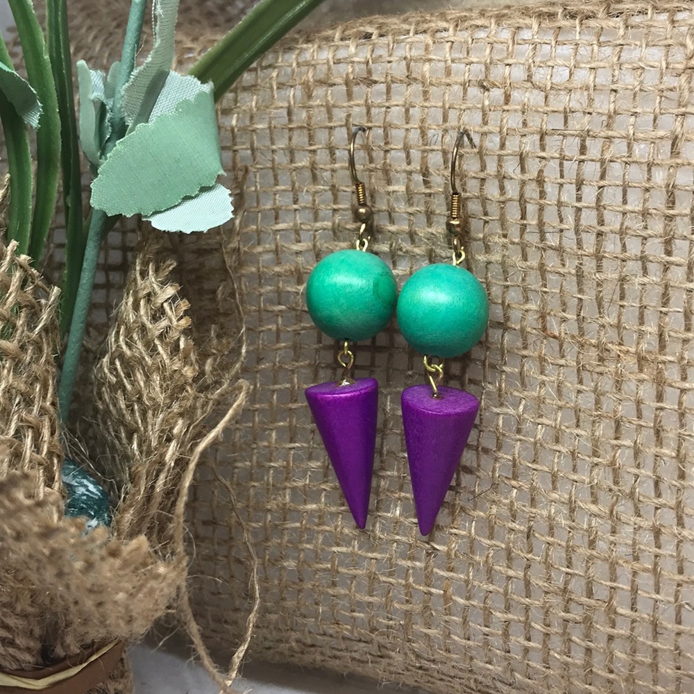 - 💜💚Purple and Green Wood earrings